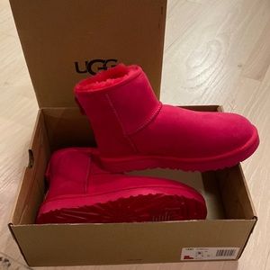 UGG Classic Mini II Pink Barbie  size 6 NWT